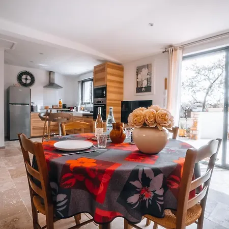 Apartment Le Titibu, Et Entre Ardeche Et Ceze Classe 5 Etoiles