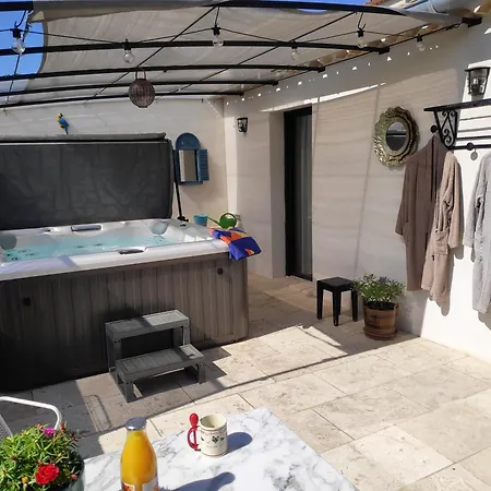 Le Titibu, Et Entre Ardeche Et Provence, Clim, Bbq, Netflix, Classe 5 Etoiles 아파트