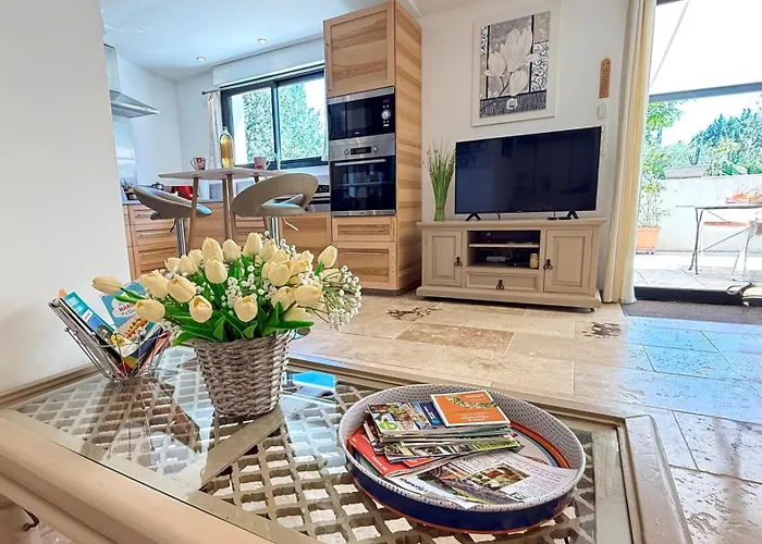 Le Titibu, Et Entre Ardeche Et Provence, Clim, Bbq, Netflix, Classe 5 Etoiles